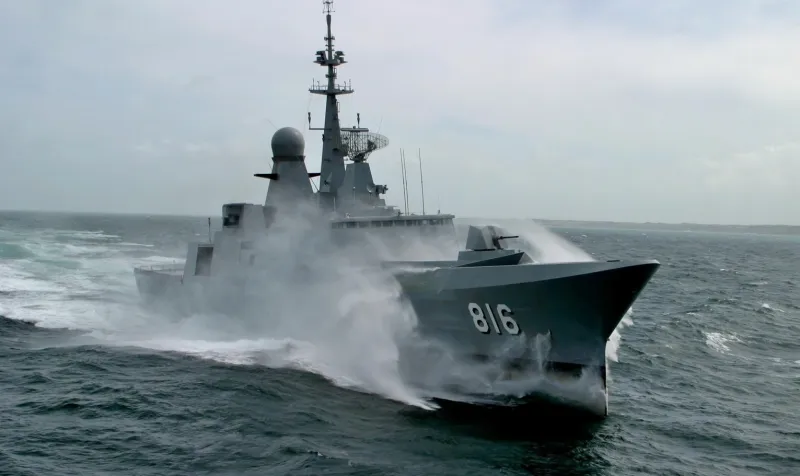 فيديو يكشف الطريقة الحقيقية التي استهدفت بها الفرقاطة السعودية