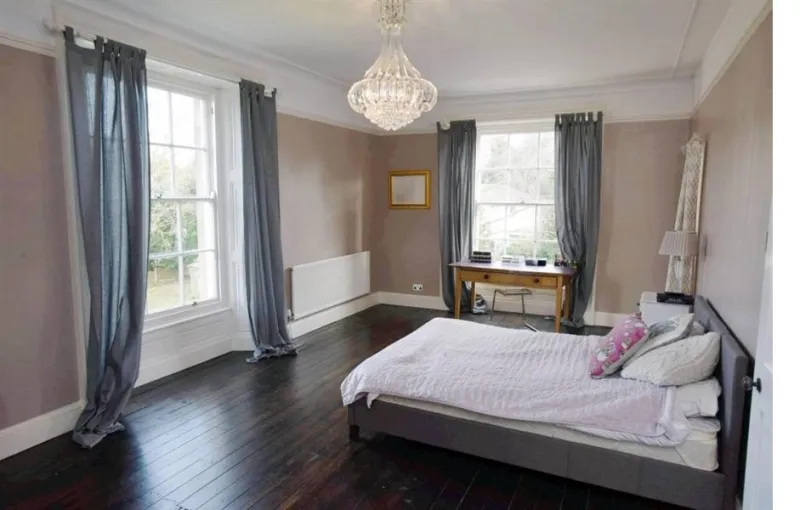 بالصور بريطاني يلجأ لفكرة ذكية لبيع منزله بسعر أعلى من قيمته