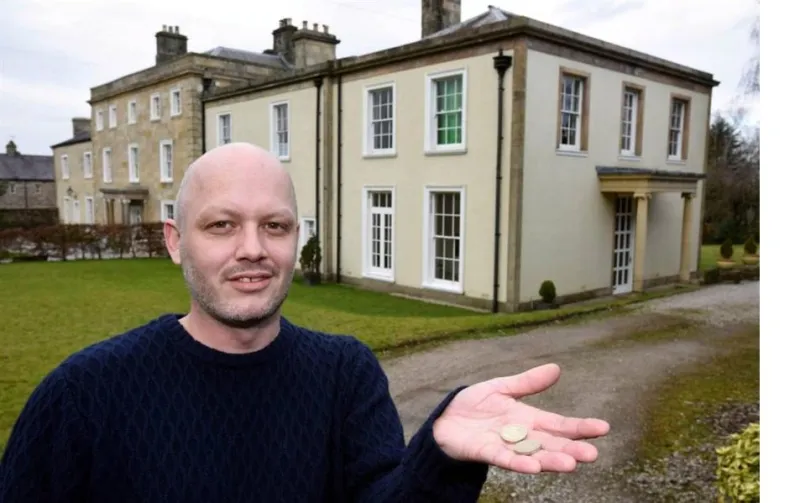 بالصور بريطاني يلجأ لفكرة ذكية لبيع منزله بسعر أعلى من قيمته