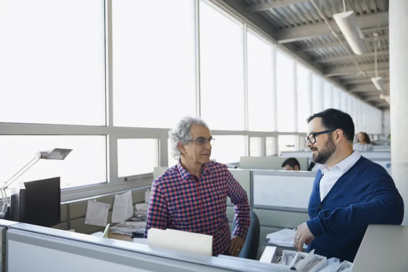 كيف يمكنك التفاخر بدون أن تبدو متعجرفاً؟.. إليك الطرق