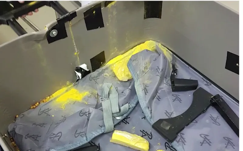 كيف أطاحت شرطة رأس الخيمة بتاجر «المخدر الأصفر»؟