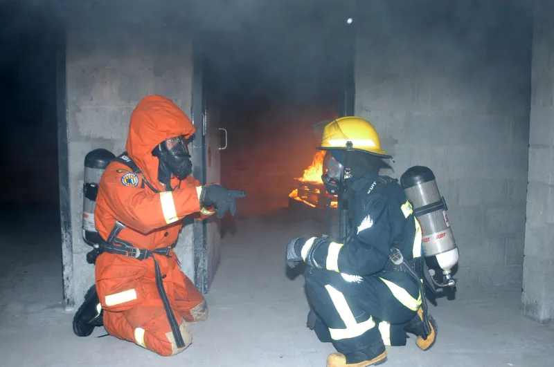 شاهد| سعودي يبتكر «حجرة إطفاء ذاتية» للحرائق