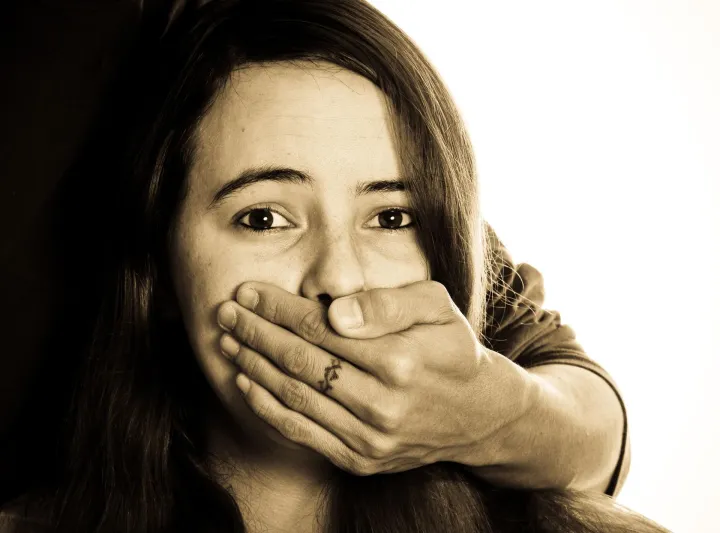 تركية خُطفت قبل 27 عاماً بمكة عليها الآن الاختيار بين زوجين!