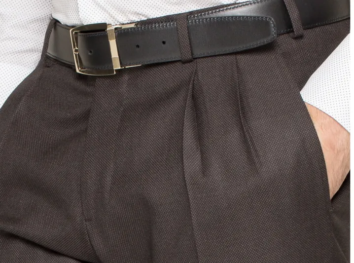 8 أنواع من الملابس تشوّه إطلالة الرجل الممتلئ