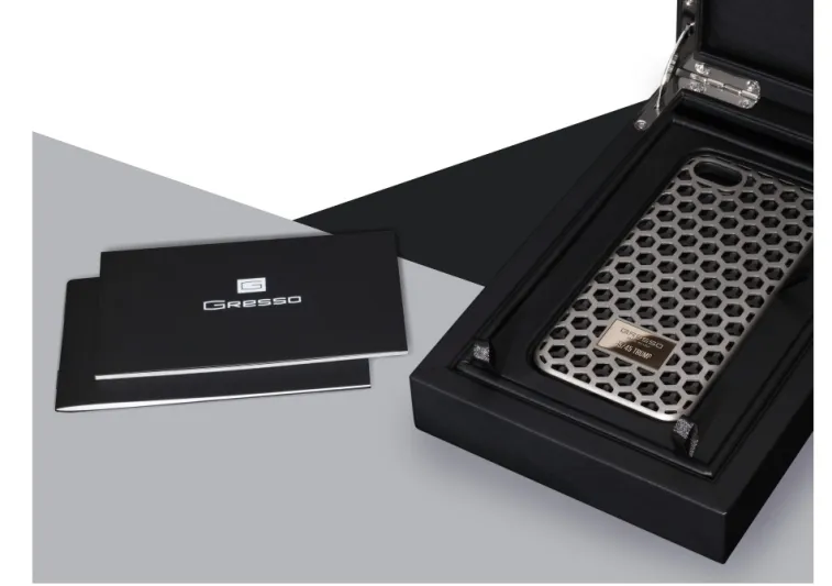 على شرف الرؤساء الأمريكيين كفر حماية للايفون من التيتانيوم