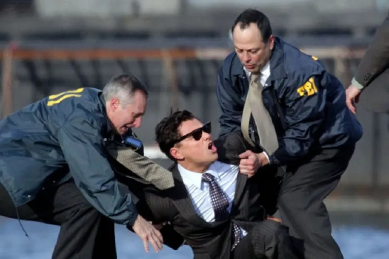 معلومات صادمة عن شخصية فيلم «ذئب وول ستريت» الحقيقية (فيديو وصور)