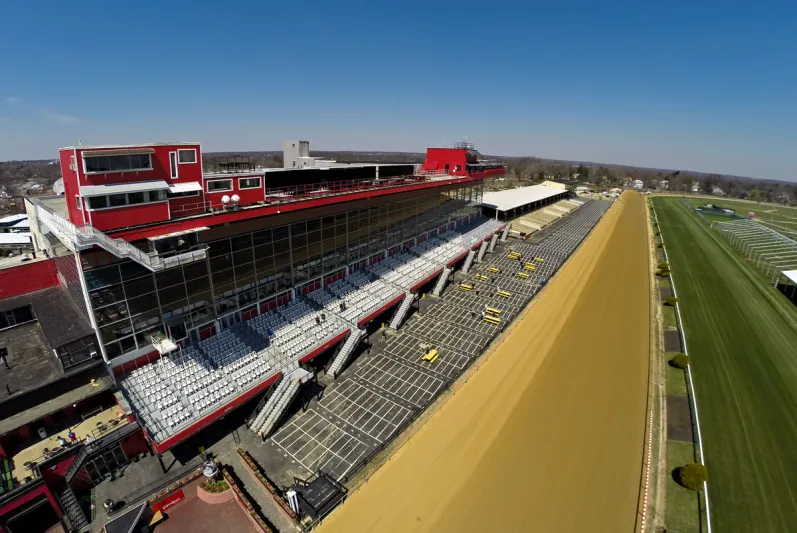 أشهر مضامير سباقات الخيول ..هل زرت إحداها؟ (صور)