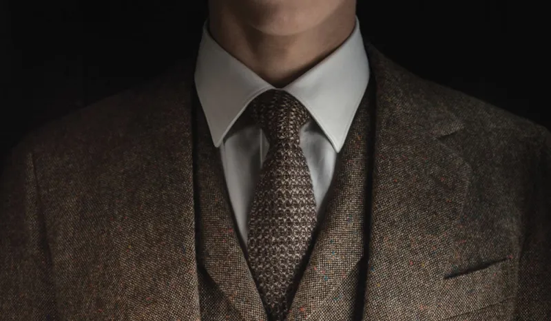 للرجل العربي الأنيق.. ما هي أفضل ماركات الكرافتات وأسعارها؟ (فيديو وصور)