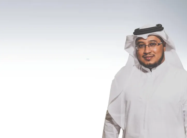 ماذا تعرف عن صاحب صوت «دعاء السفر» على متن الخطوط السعودية؟