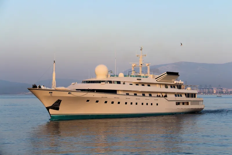 يخوت الخليجيون تغري «ترامب»..وقصة Princess II الذي حصل عليه الوليد بن طلال