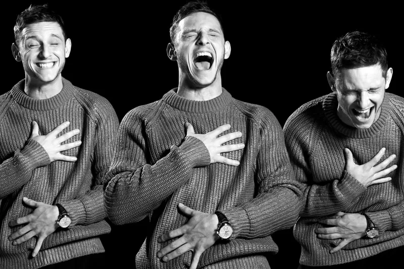 لماذا نضحك.. نخطئ.. نبكي؟.. 15 شيئاً يفعلها البشر وتفسيرها العلمي