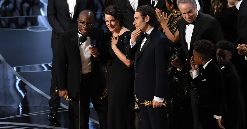 خطأ تاريخي في «الأوسكار».. «عفواً لستم أنتم الفائزون»! (فيديو وصور)