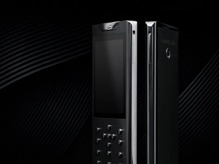 هاتف Gresso Meridian الفاخر.. مفاتيحه ذهبية وصُنع منه 999 نسخة فقط