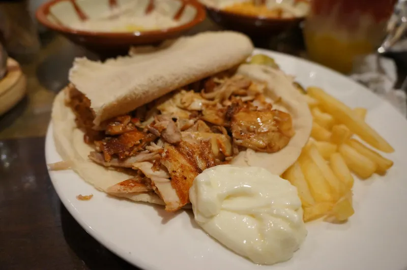 فيديو| من حلم النانو إلى بيع الشاورما قصة نور الغامدي