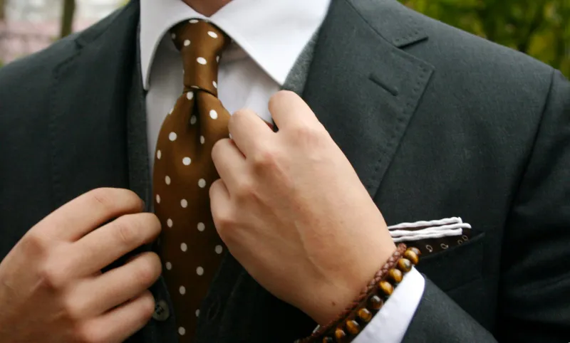 كيف تعرف حجر اليشم الأصلي والتقليد وباقي أنواع المجوهرات؟