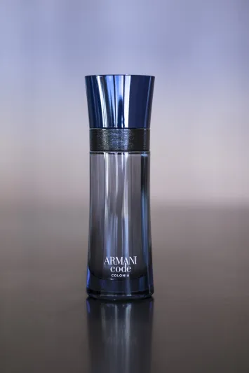 ARMANI CODE COLONIA.. عطر يجمع البساطة والجاذبية