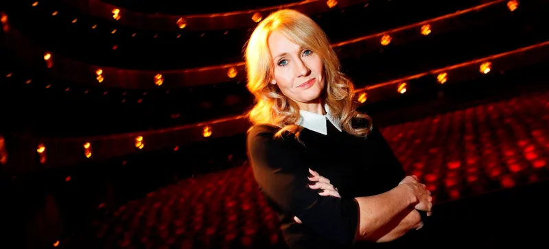 «جوان رولينج» نجاح بنكهة خيالية.. بدأت بـ 4 الآف دولار وجمعت 480 مليون