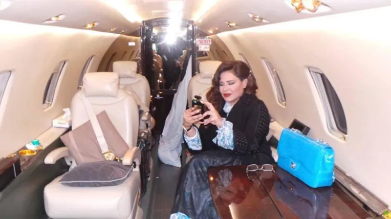 مشاهير يمتلكون طائرات خاصة بين العرب.. من هم؟