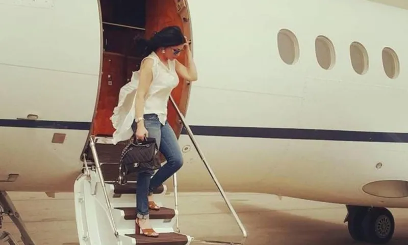 مشاهير يمتلكون طائرات خاصة بين العرب.. من هم؟