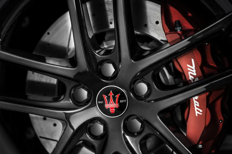 مازيراتي تطلق الإصدار الخاص لسيارة جران توريزمو وليڤانتي بمقصورة داخلية حصرية