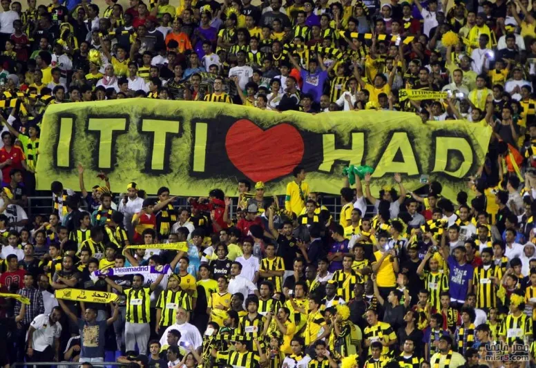 بعد فوز اتحاد جدة شاب متهور يدهس مشجعي الفريق