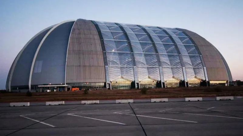 Tropical Islands.. المدينة المائية في برلين