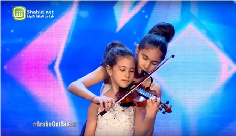 شاهد| جمهور Arabs Got Talent يقف تحية لحفيدتي عبد الرحمن أبو زهرة