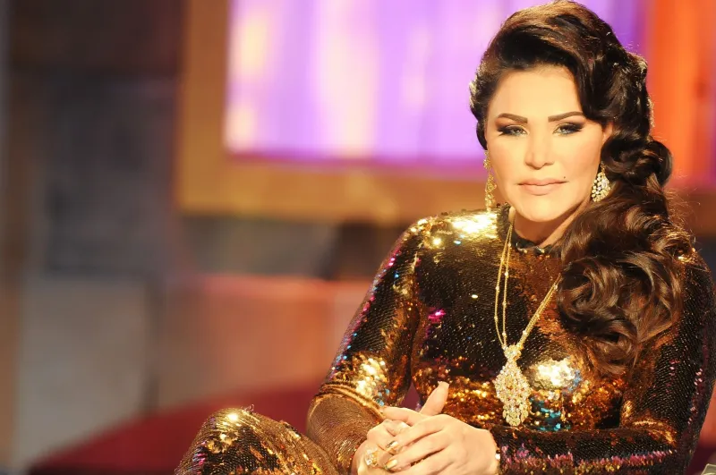 فيديو| هكذا ردت أحلام على سيدتين علقتا على مكياجها