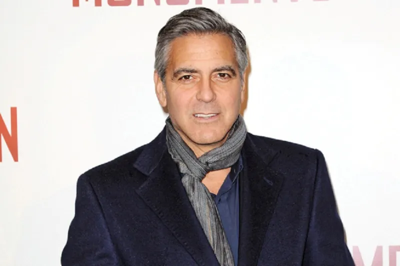 10 نصائح لإطلالة خمسينية جذابة مماثلة لجورج كلوني 