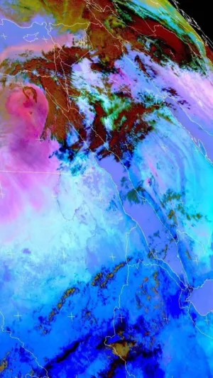 العاصفة تقترب.. تصل المملكة خلال ساعات وهذه آخر صورها بمصر