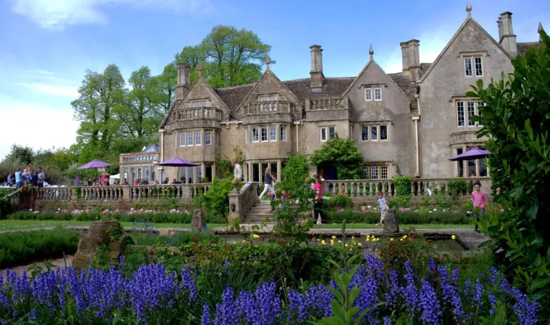 فرصة لشراء «ثورنبيوري».. قلعة الملوك في انجلترا (صور)