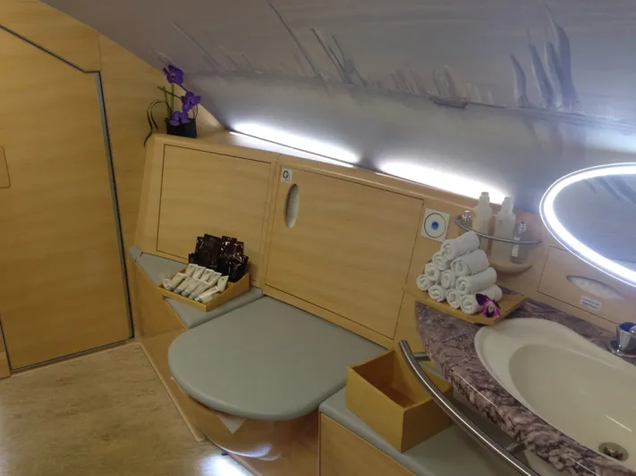 رفاهية فوق السحاب.. هذا ما تقدمه بعض الخطوط الجوية العربية