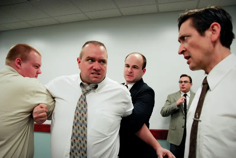 فيديو| مشاجرة بسبب عربات التسوق في جدة!