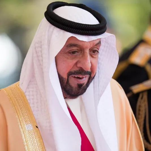 خليفة يهدي الأردن مدينة تدريبية للقوات المسلحة