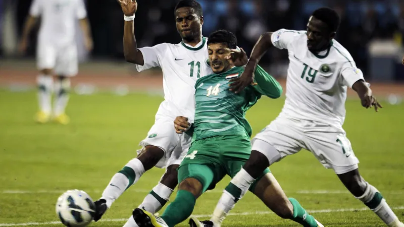 تعرف على روابط البث المباشر لمباراة السعودية والعرق 