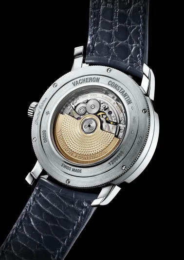 ساعة Traditionnelle World Time.. مزيج من الترف الحرفي والبراعة الفنية ساعة Traditionnelle World Time.. مزيج من الترف الحرفي والبراعة الفنية