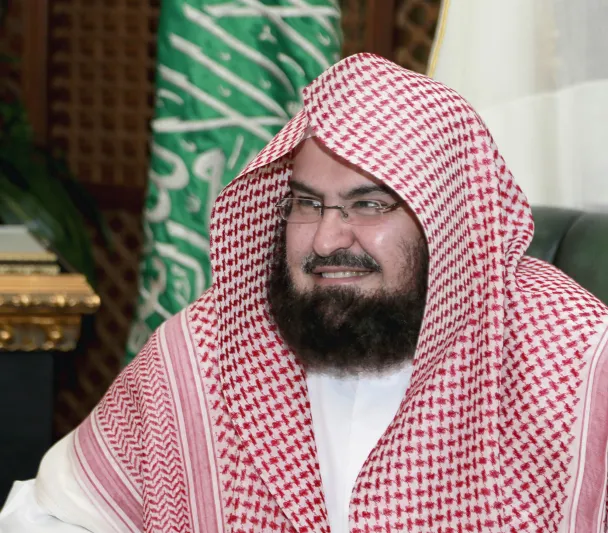 10 قرارات جريئه من «السديس» في إعادة هيكلة الحرم