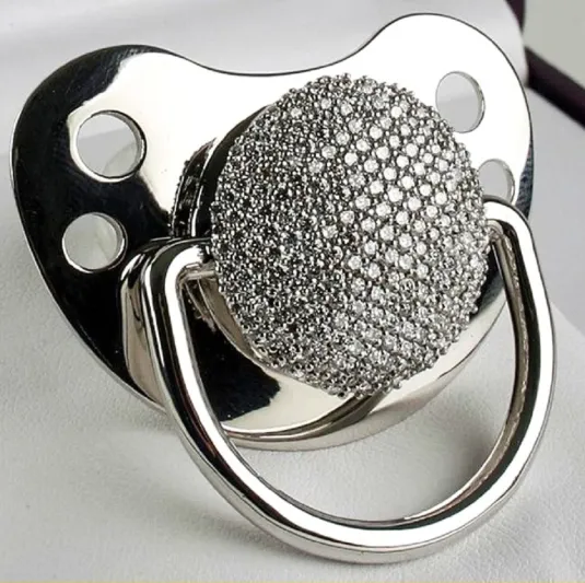 سرير بـ25 مليون ريال سعودي.. مقتنيات حطمت بأسعارها التوقعات