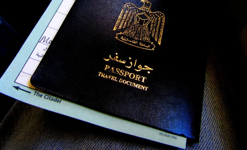 جواز سفر عربي هو الأغلى و«الأضعف» في العالم!