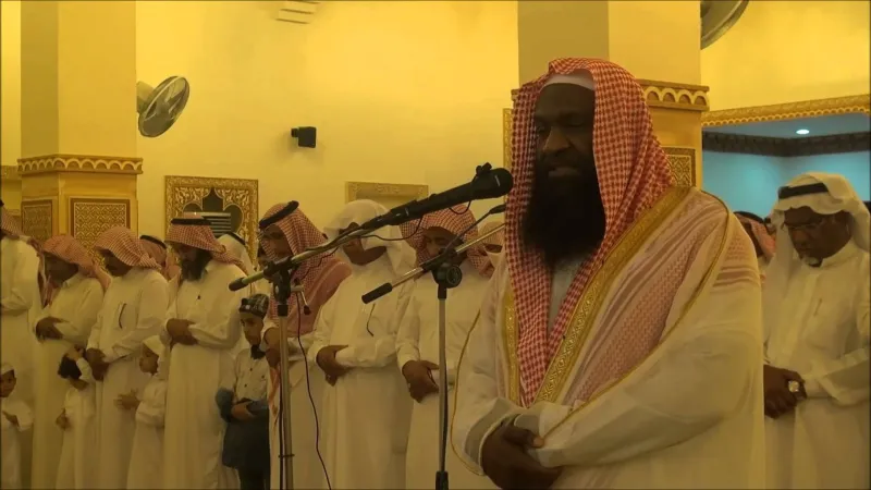 فيديو| إمام الحرم السابق: اقتدي بالرسول في «قصف الجبهات»!