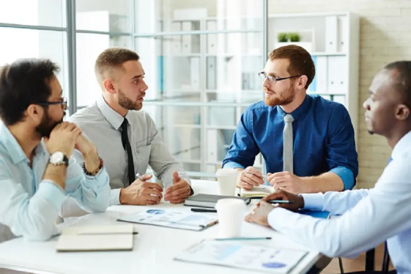 كيف تترك أفضل انطباع خلال اللقاء الأول باستخدام لغة الجسد؟