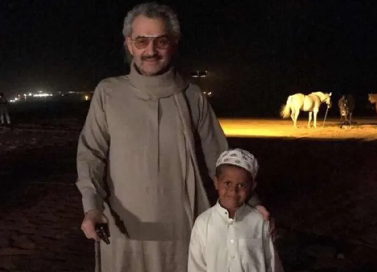 الطفل السحلي يكشف عن هدية منحها له الوليد بن طلال (فيديو)