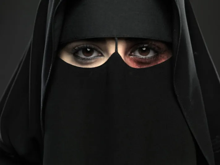 فيديو| موقف إنساني لولي العهد مع فتاة سعودية