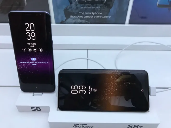 سامسونغ تطلق هاتفها الجديد غالاكسي إس8 في دبي