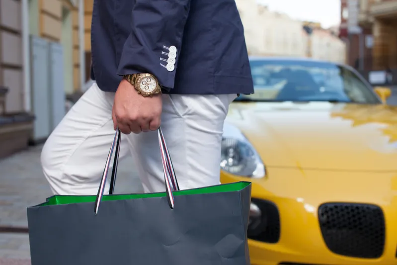 قبل أن تبلغ الثلاثين.. عليك تجربة هذه الملابس