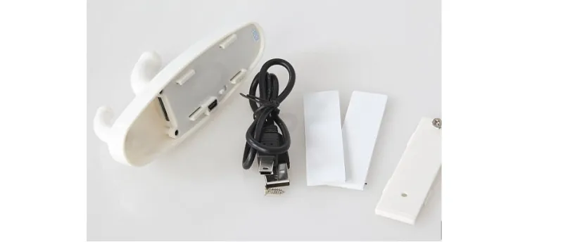 صور تحذير من شماعات ملابس قد تحوي كاميرات للتجسس