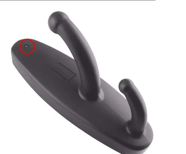 صور تحذير من شماعات ملابس قد تحوي كاميرات للتجسس