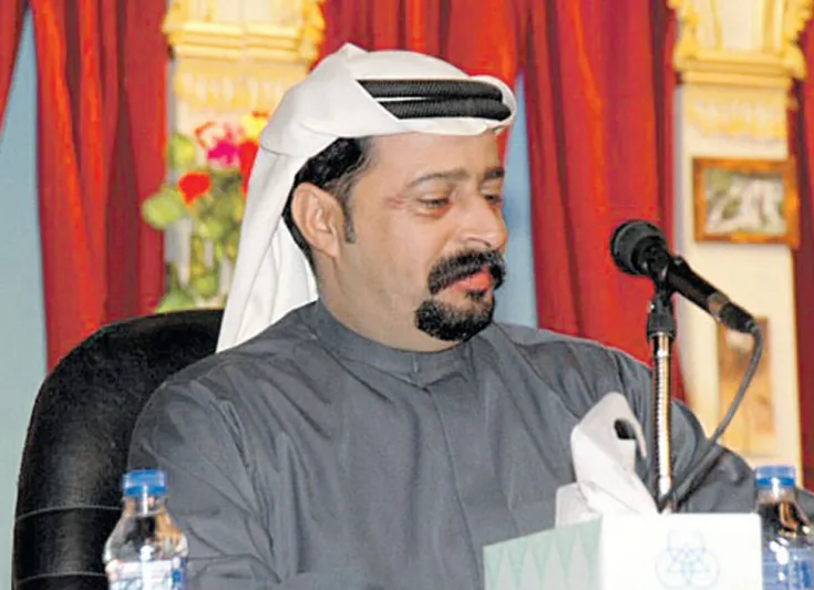 فيديو| شاعر يطالب بمنح تراخيص لـ «بائعي الشِّعر».. فهل توافق؟