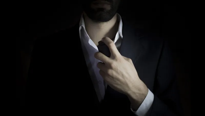 أساسيات وضع طبقات العطور.. «اجذب من حولك برائحتك»