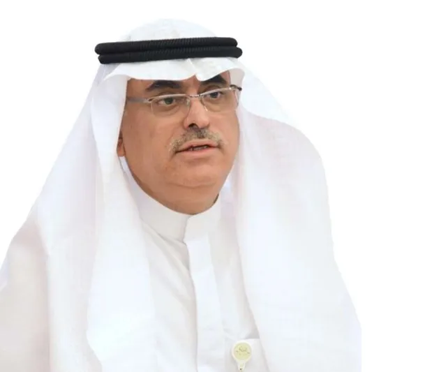 بأمر الملك إعفاء وزير الخدمة المدنية وإحالته للتحقيق بسبب تجاوزاته